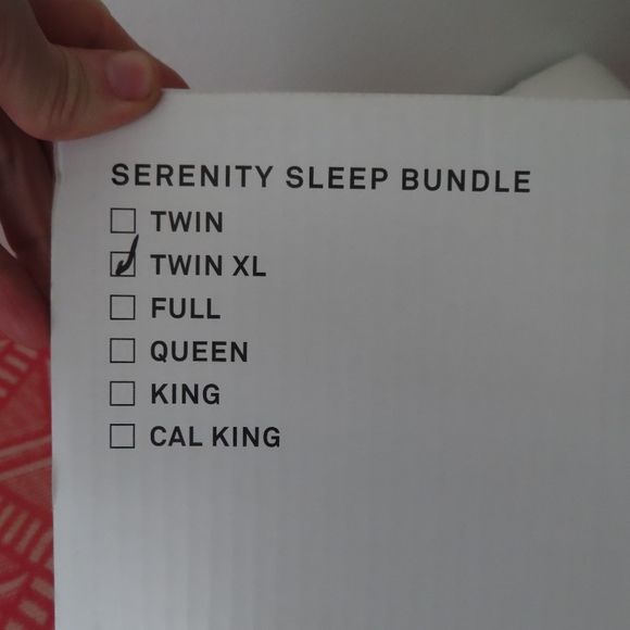 Resident Serenity Sleep Bundle 2 pillow jumbos and  mattress protector twin XL - Picture 7 of 7